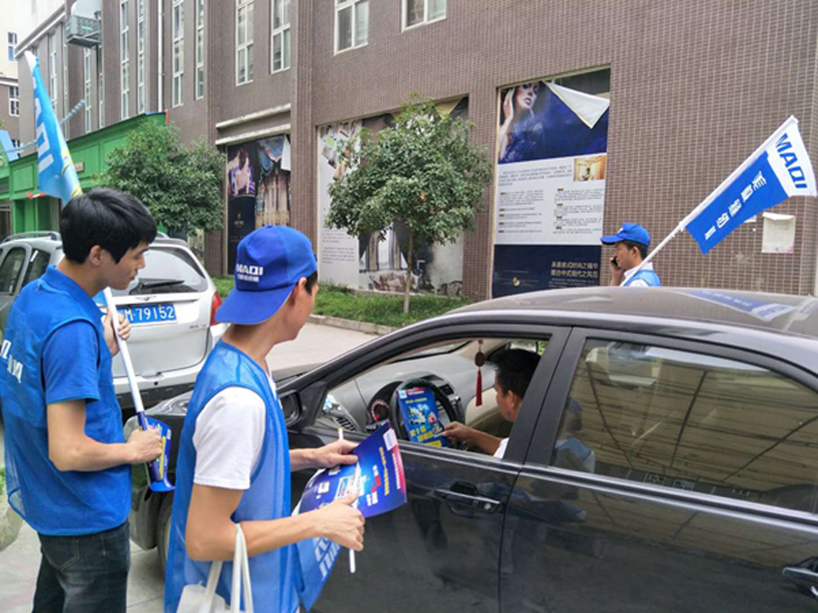 让美机智慧产品走进用户心中，，，，，，美机成都经销商团队深入服企宣传推广智慧缝纫产品